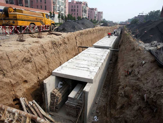  沥青路和水泥路哪个更贵？